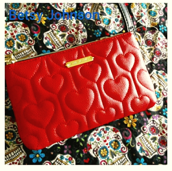 Betsey Johnson Handbags - Betsey Johnson Charging Crossbody/Wristlet